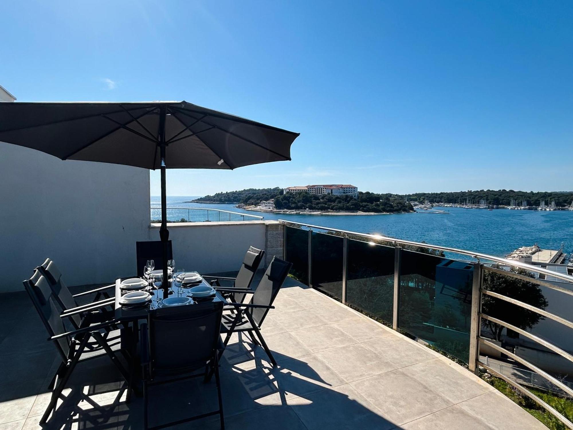 Seascape Deluxe Residence 프예스차나 우발라 외부 사진